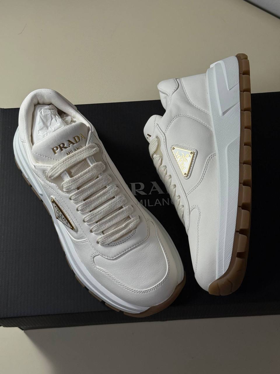 PRADA (размер 37,5)