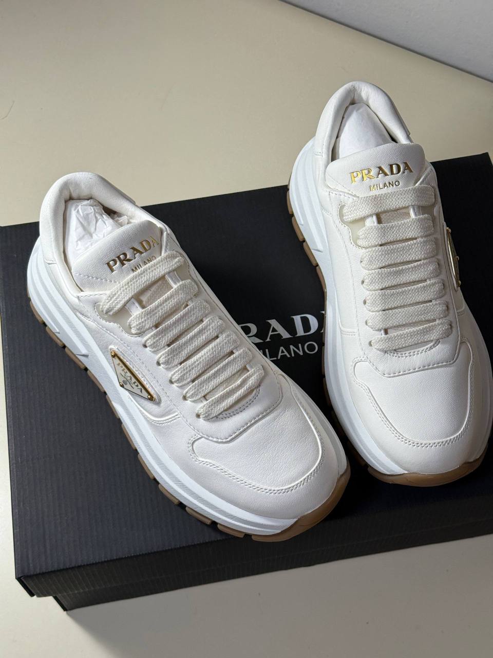PRADA (размер 37,5)