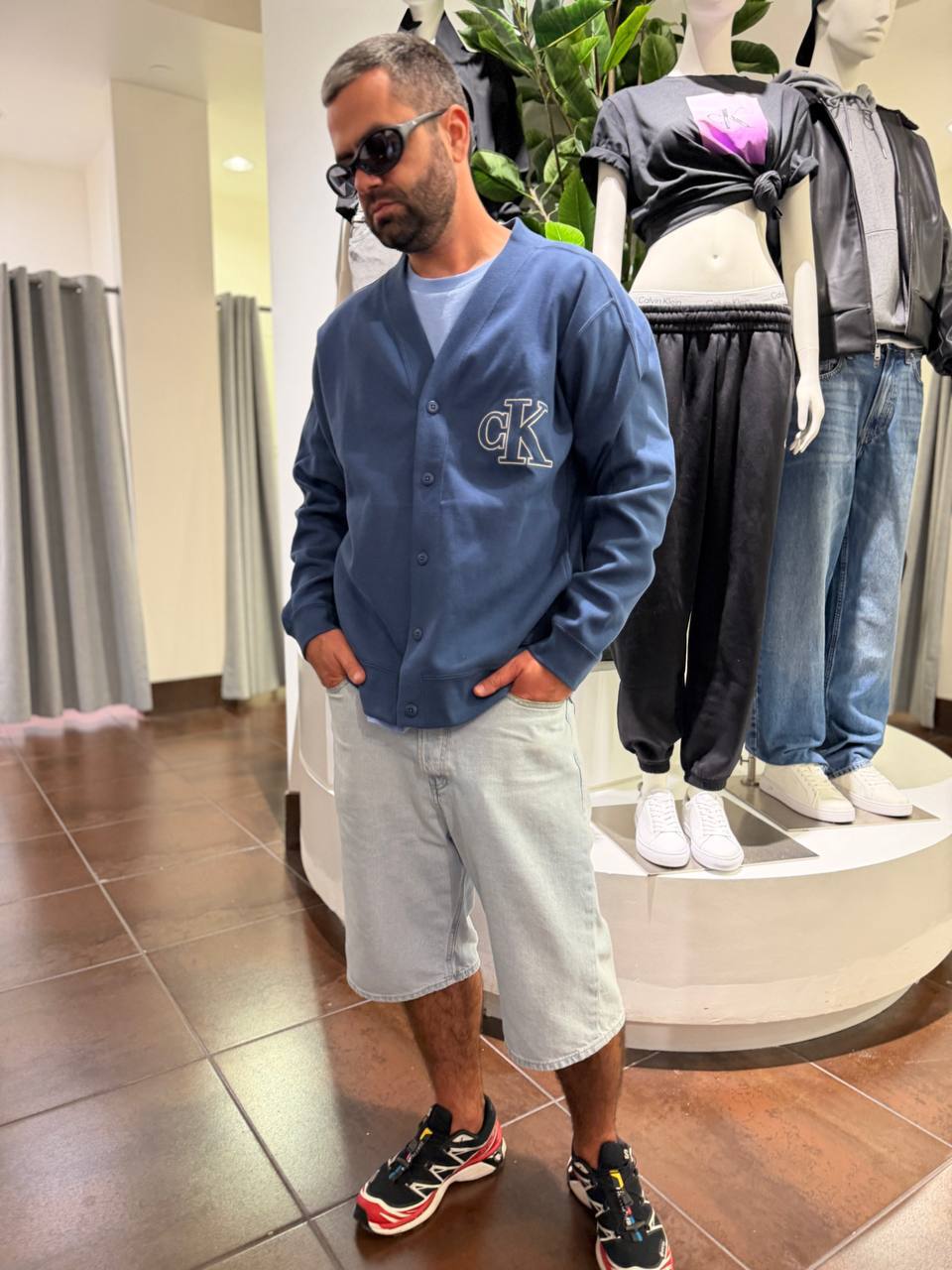 CALVIN KLEIN 🏷️ 71$