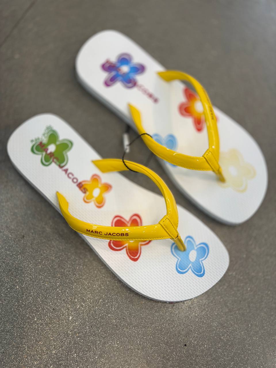 MARC JACOBS 🏷️ 61$