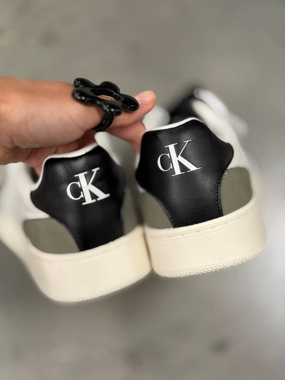 CALVIN KLEIN🏷️