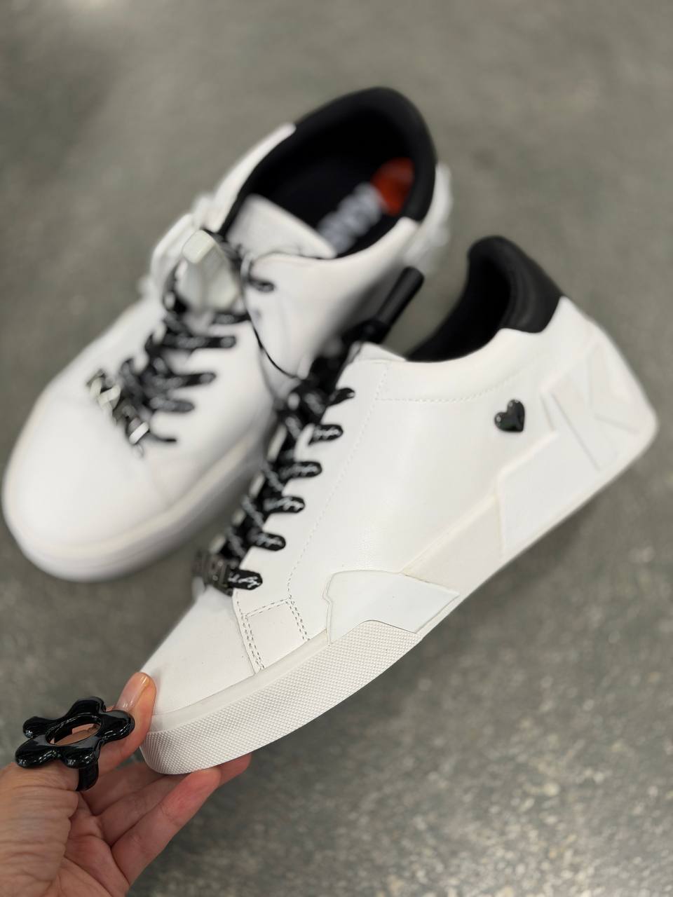 KARL LAGERFELD 🏷️