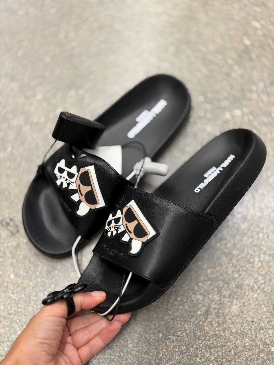 KARL LAGERFELD 🏷️