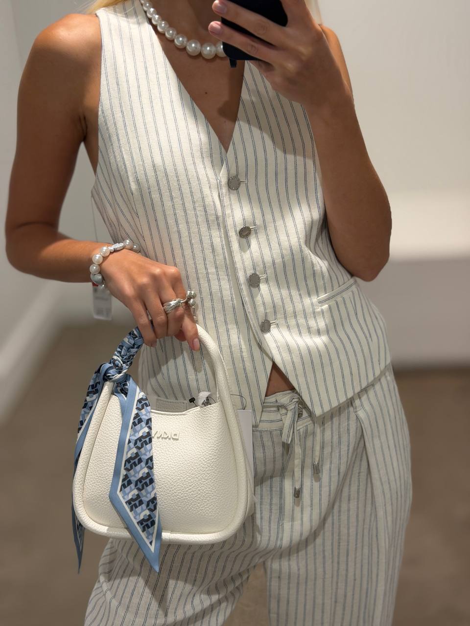 DKNY 🏷️ 82$