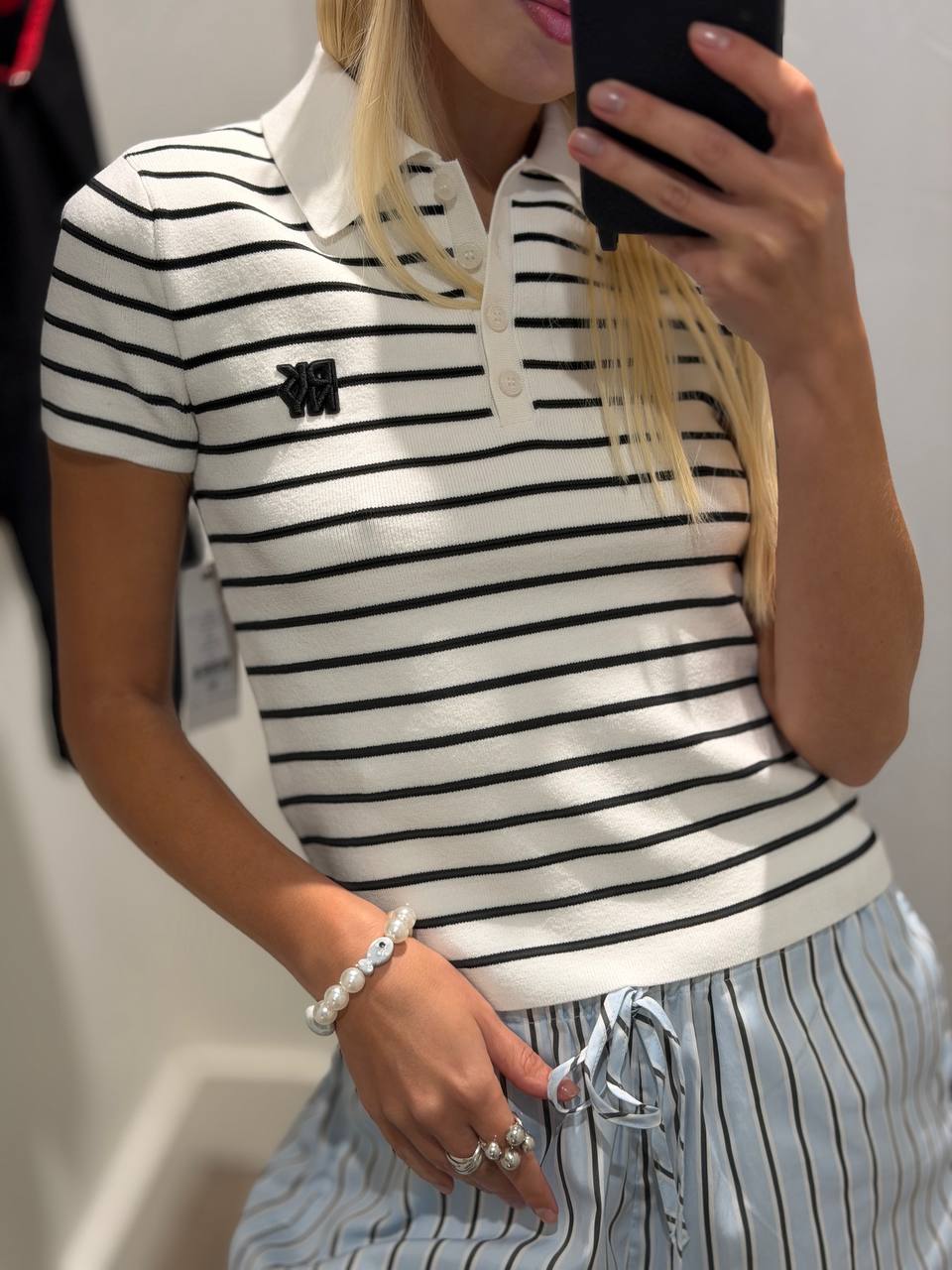 DKNY