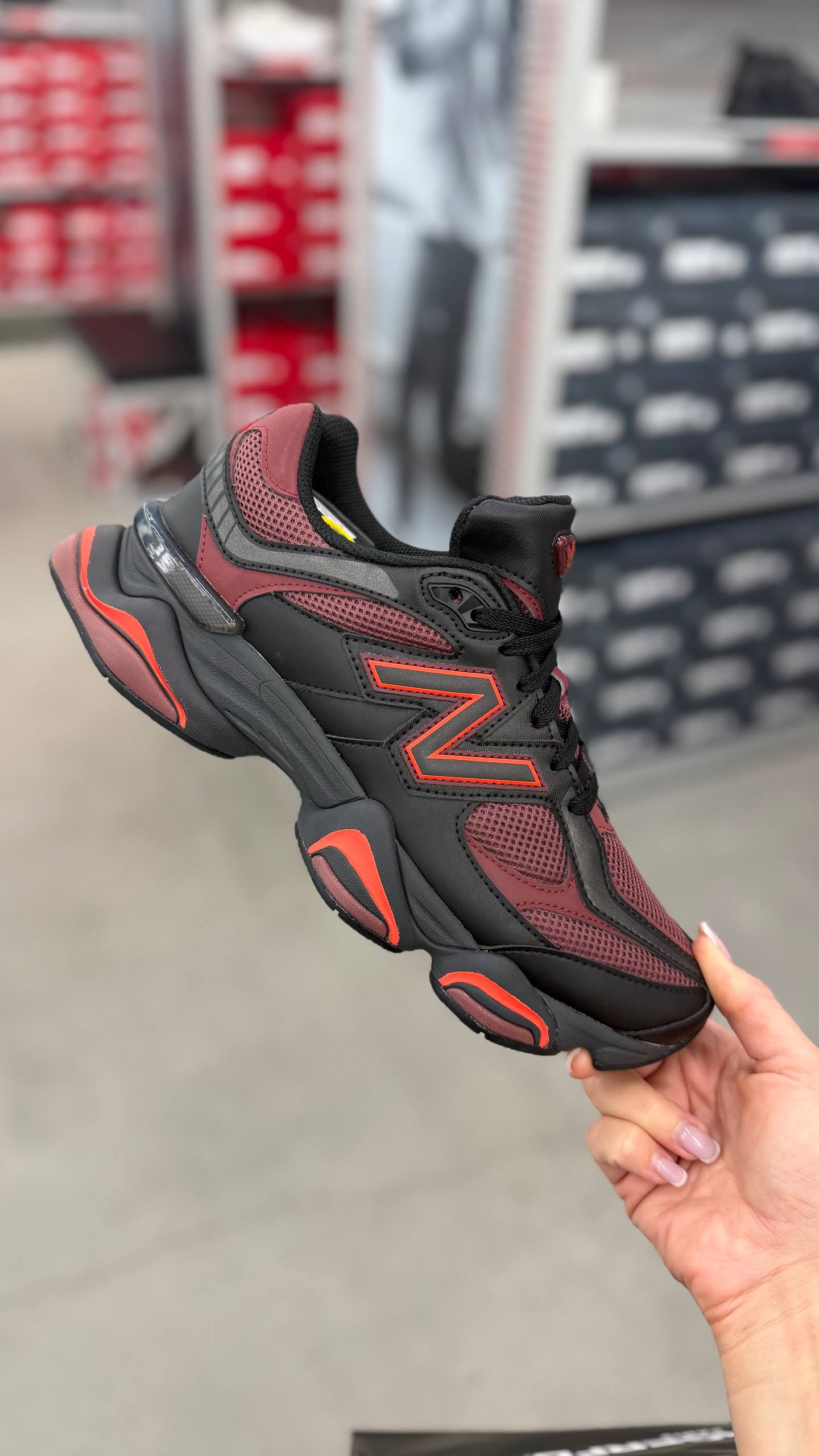 NEW BALANCE