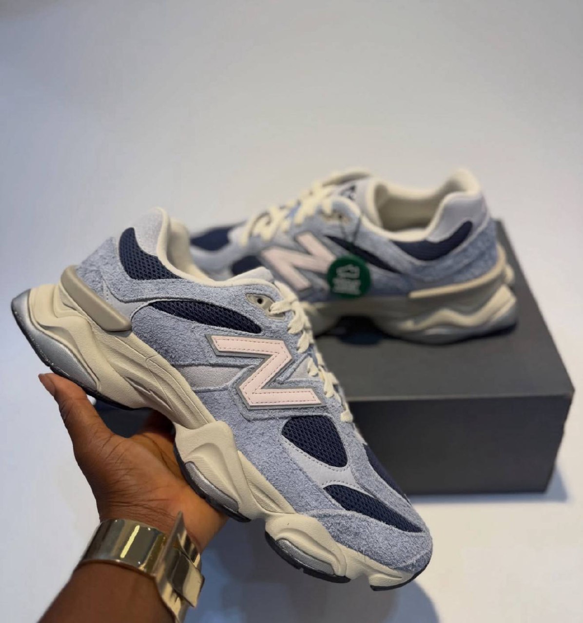 NEW BALANCE