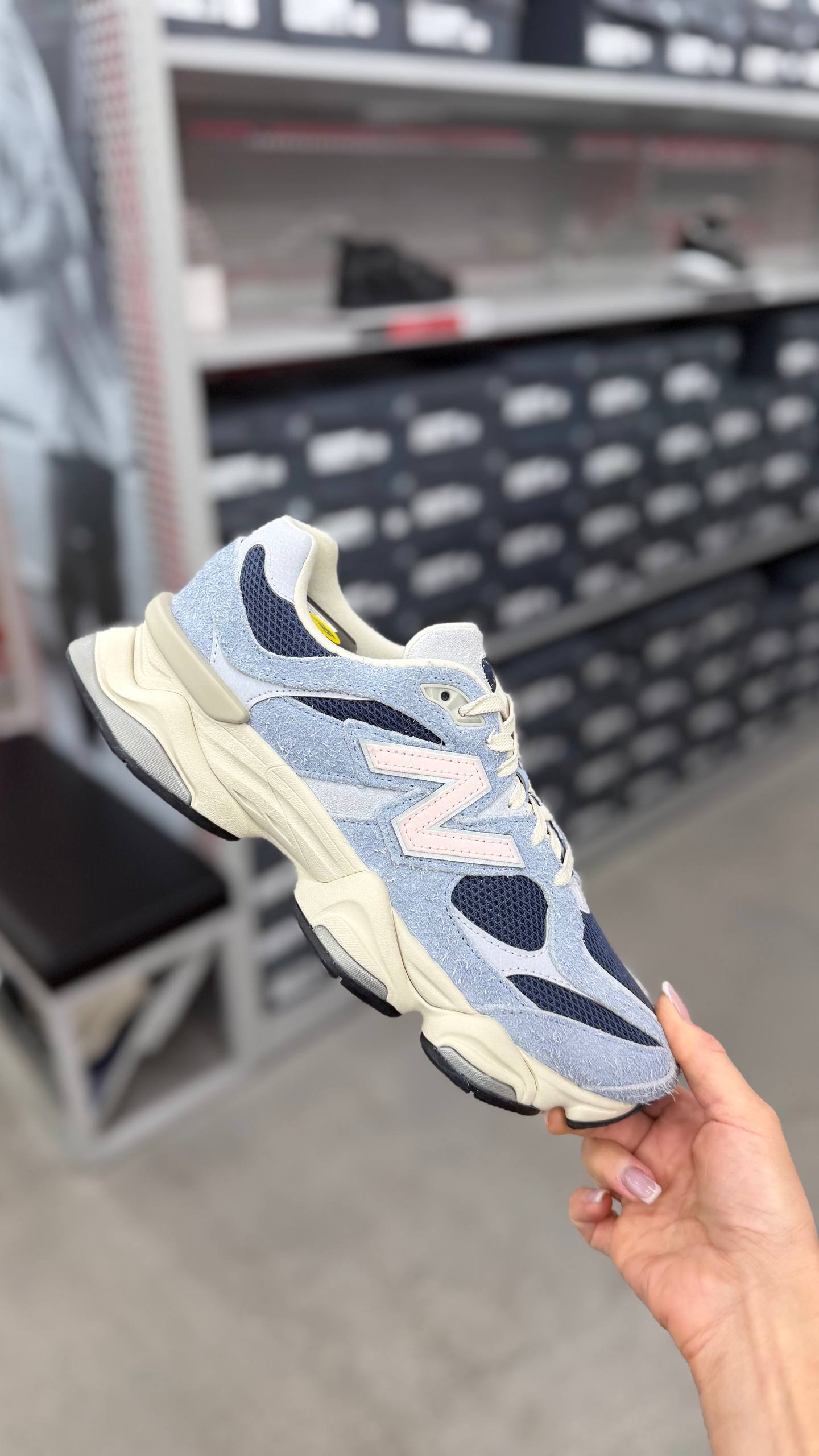 NEW BALANCE