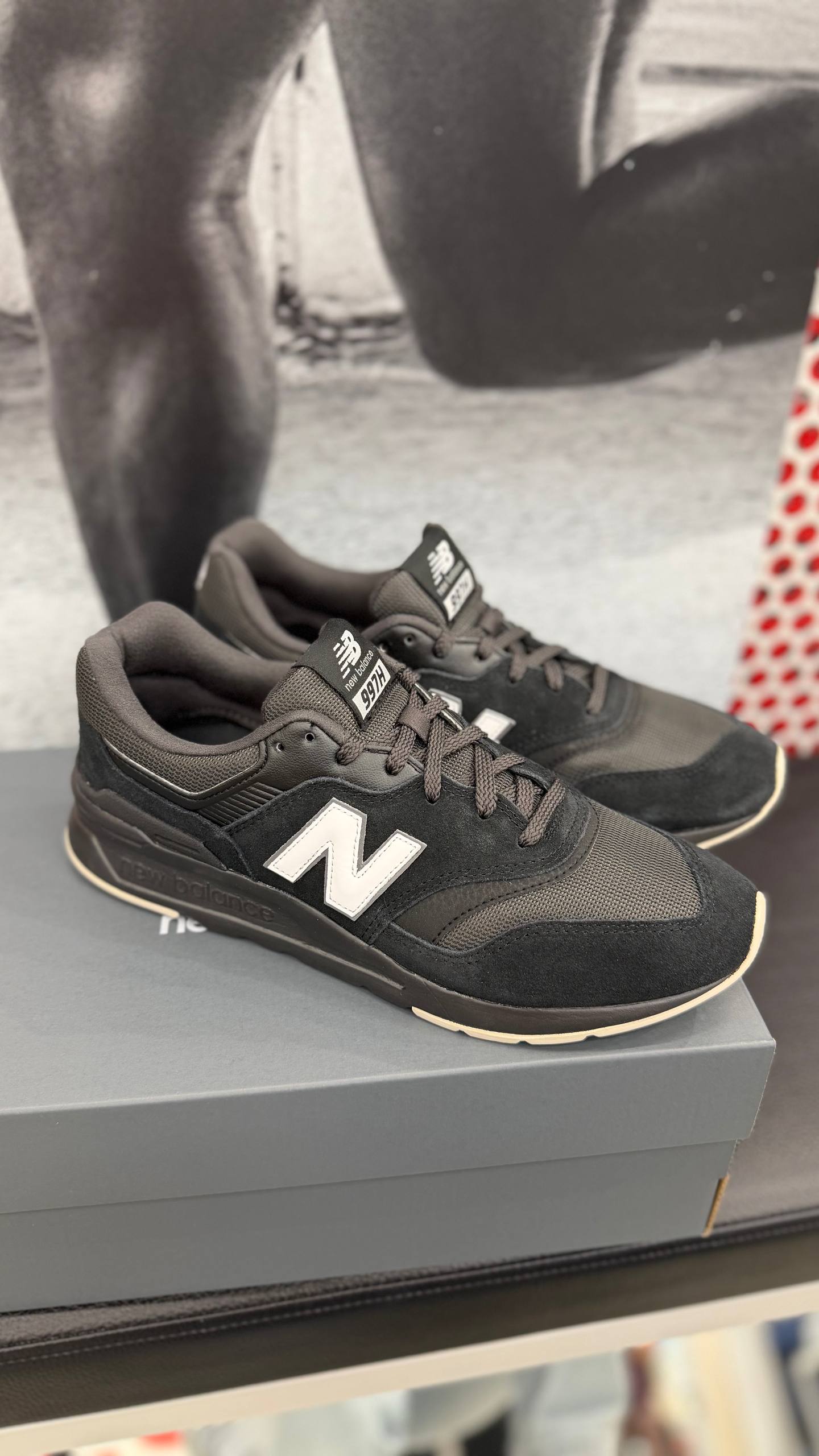 NEW BALANCE