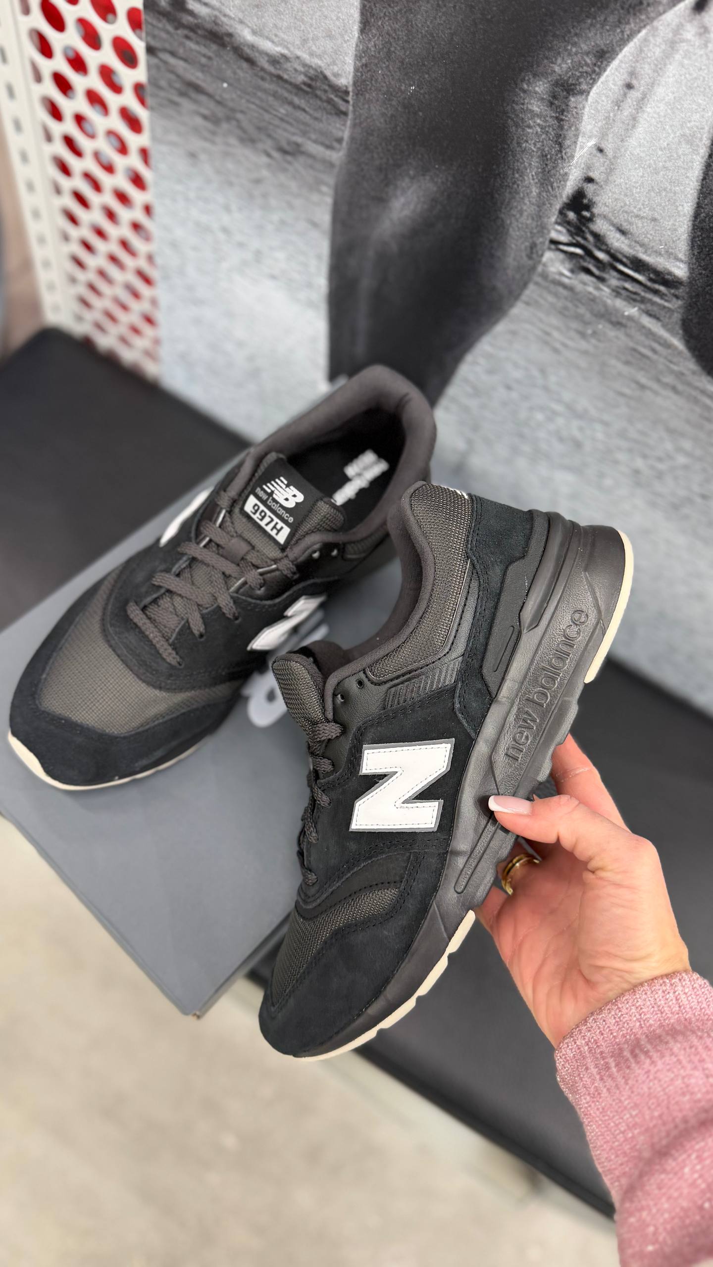 NEW BALANCE