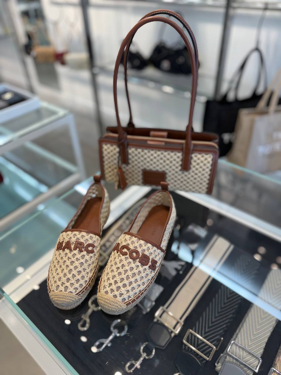MARC JACOBS