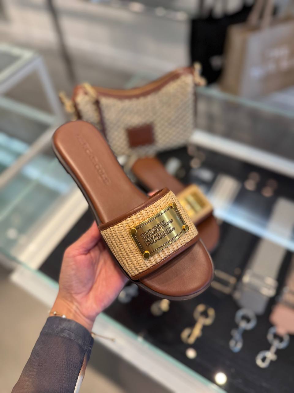 MARC JACOBS