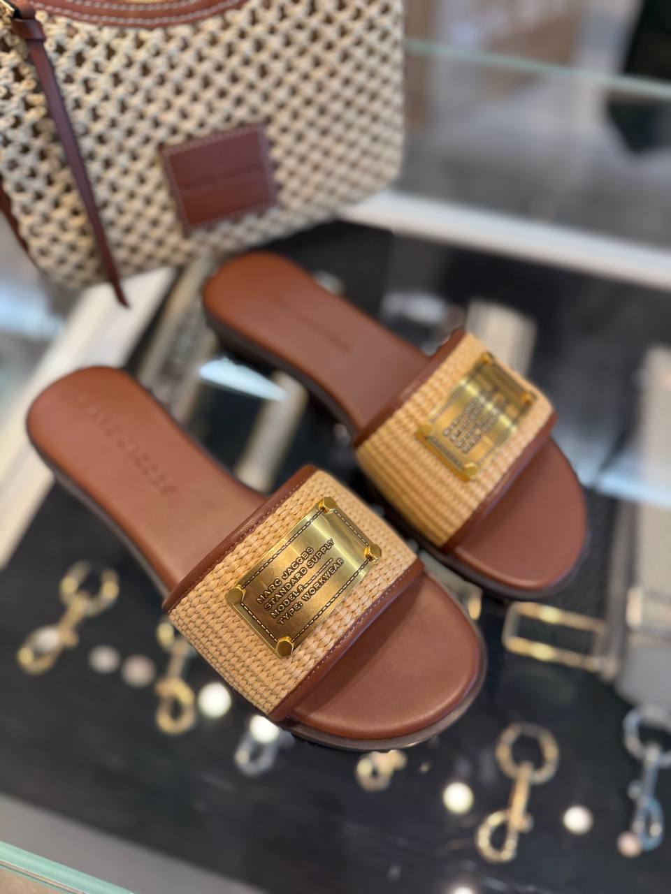 MARC JACOBS