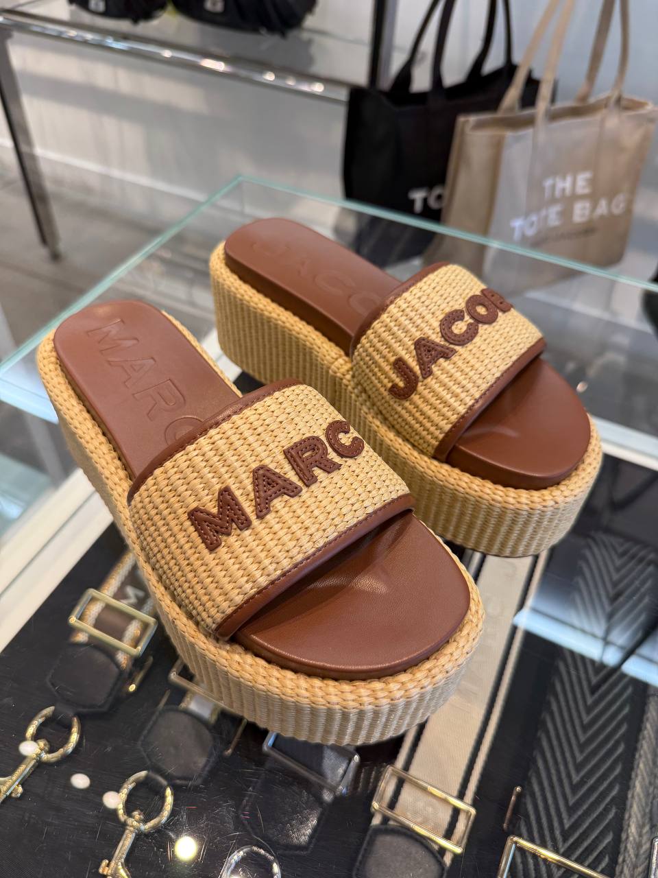 MARC JACOBS
