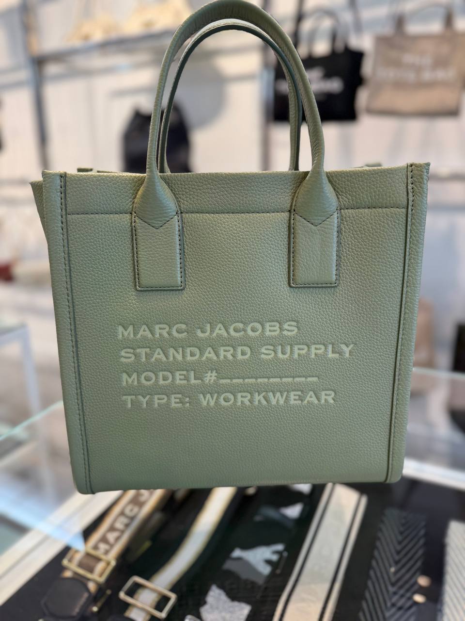 MARC JACOBS