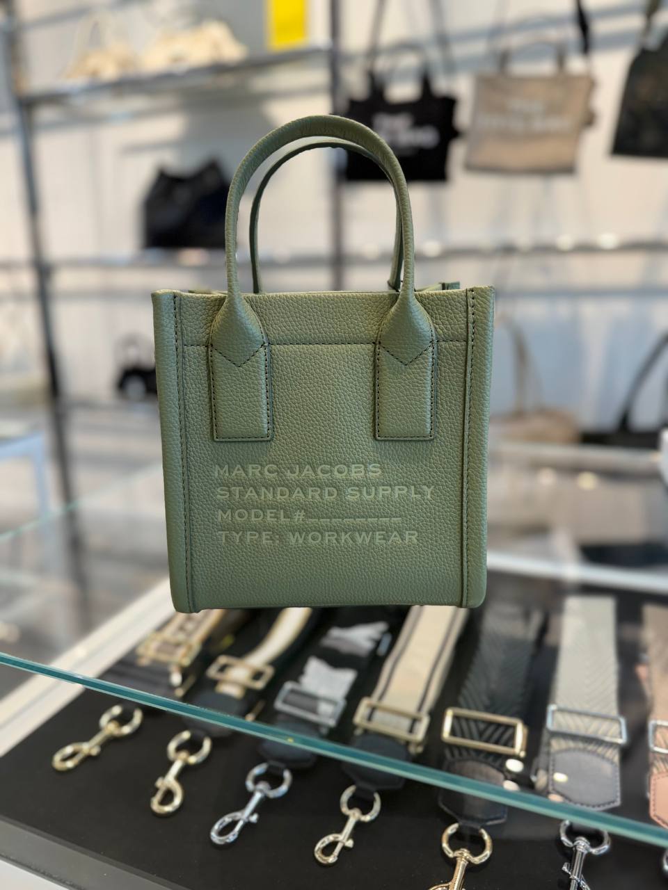 MARC JACOBS