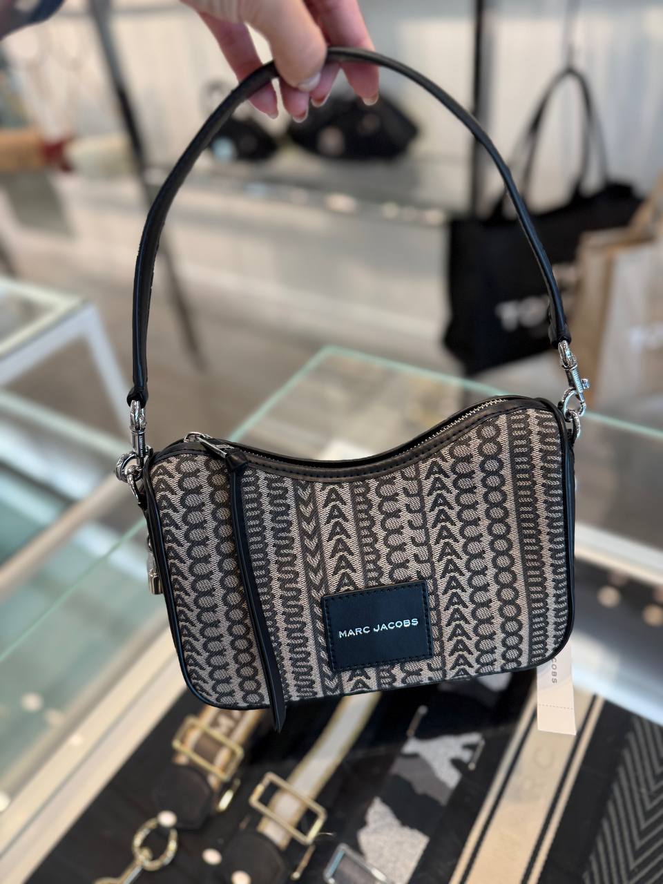 MARC JACOBS