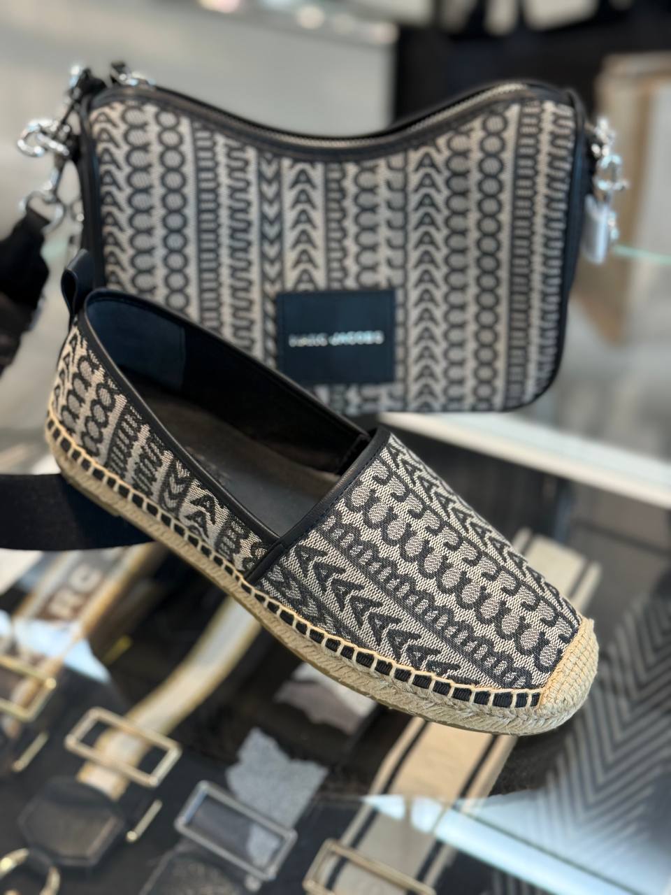 MARC JACOBS