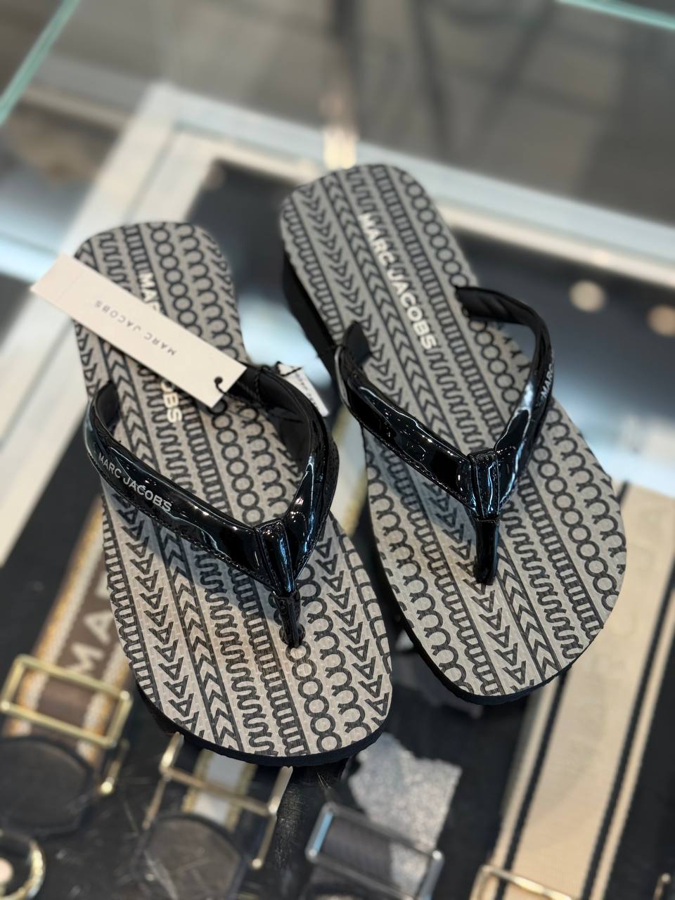 MARC JACOBS