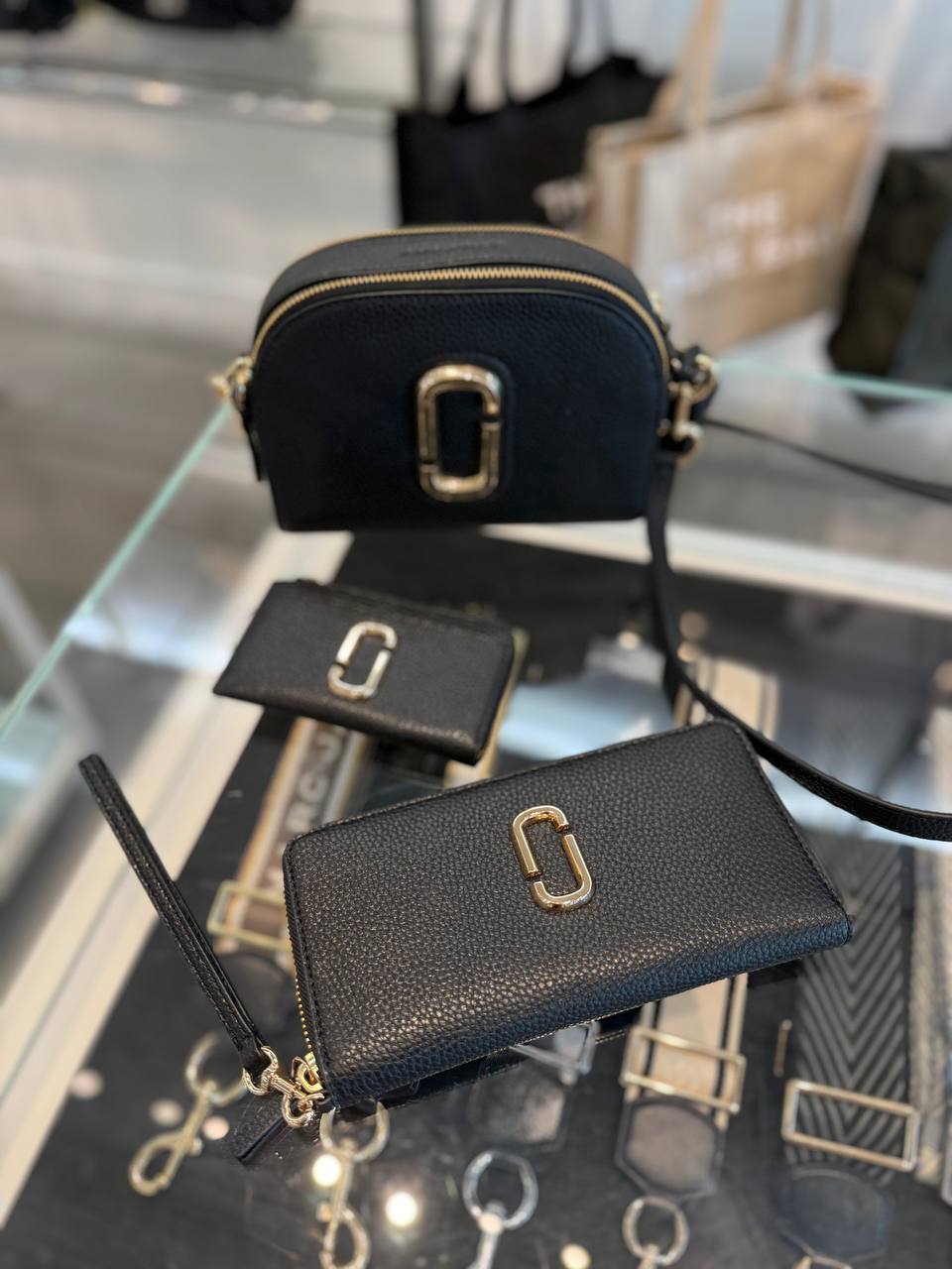 MARC JACOBS