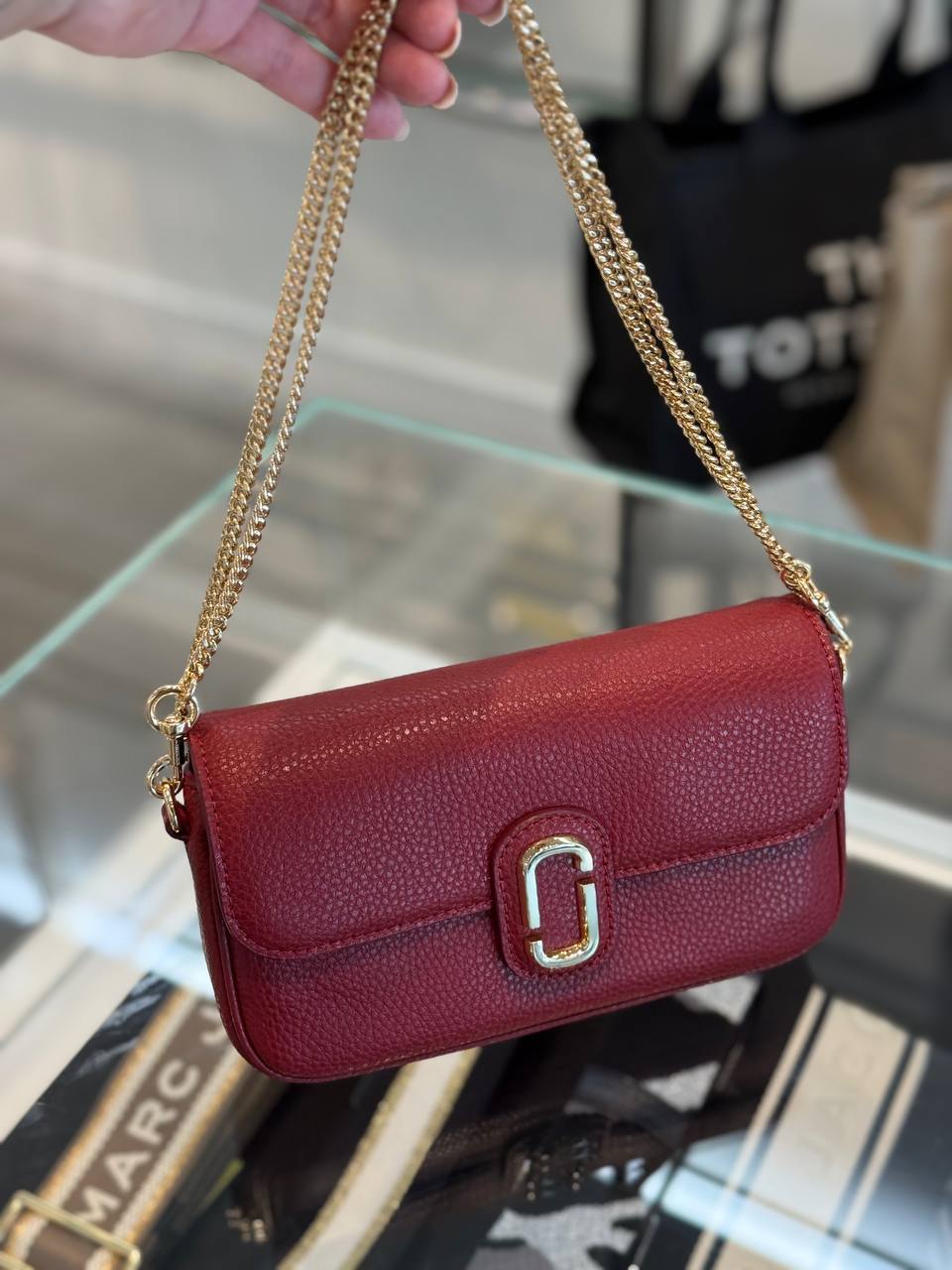 MARC JACOBS