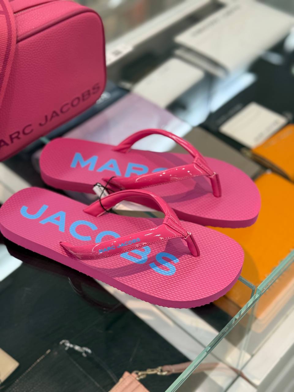 MARC JACOBS