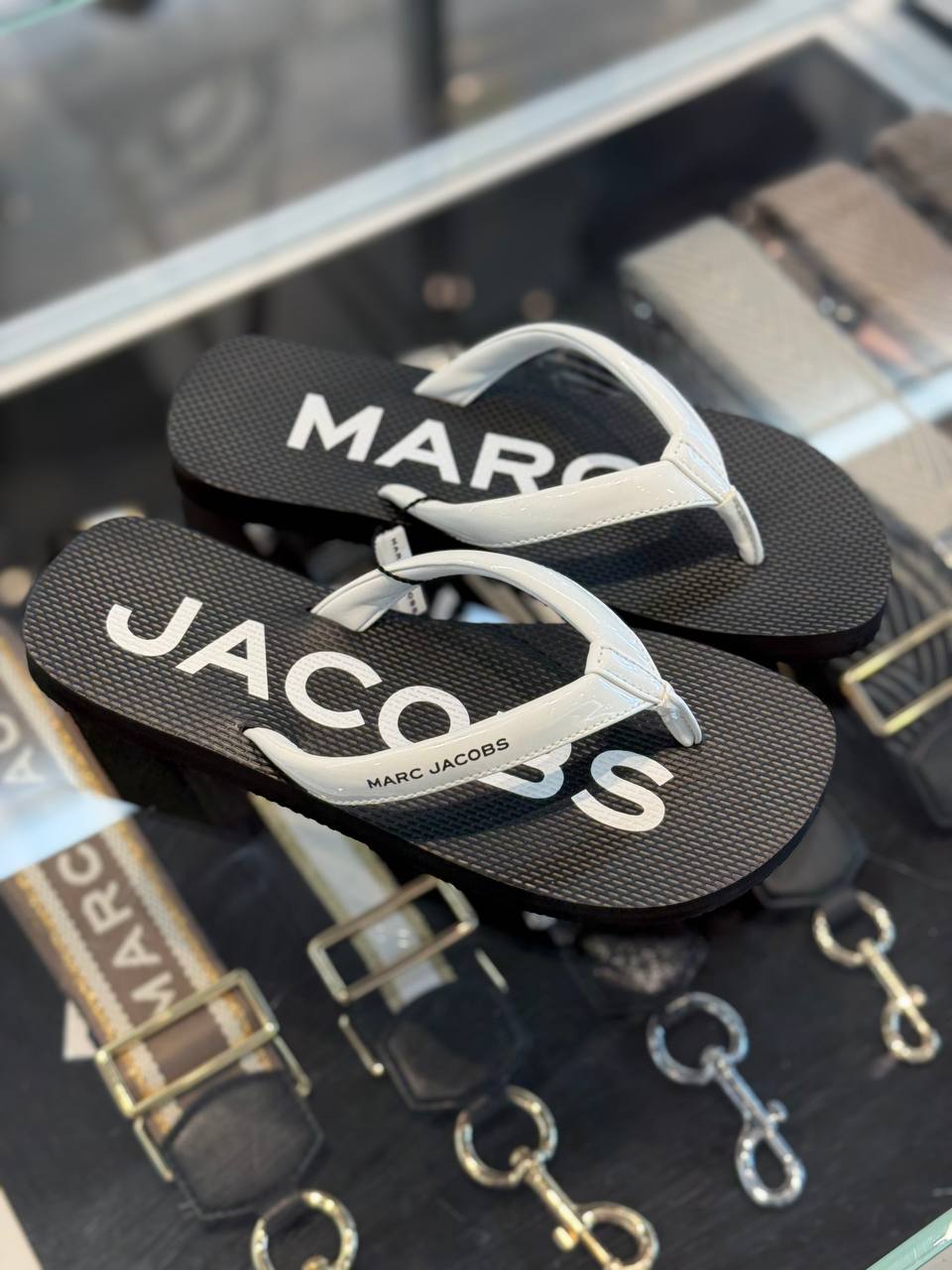 MARC JACOBS