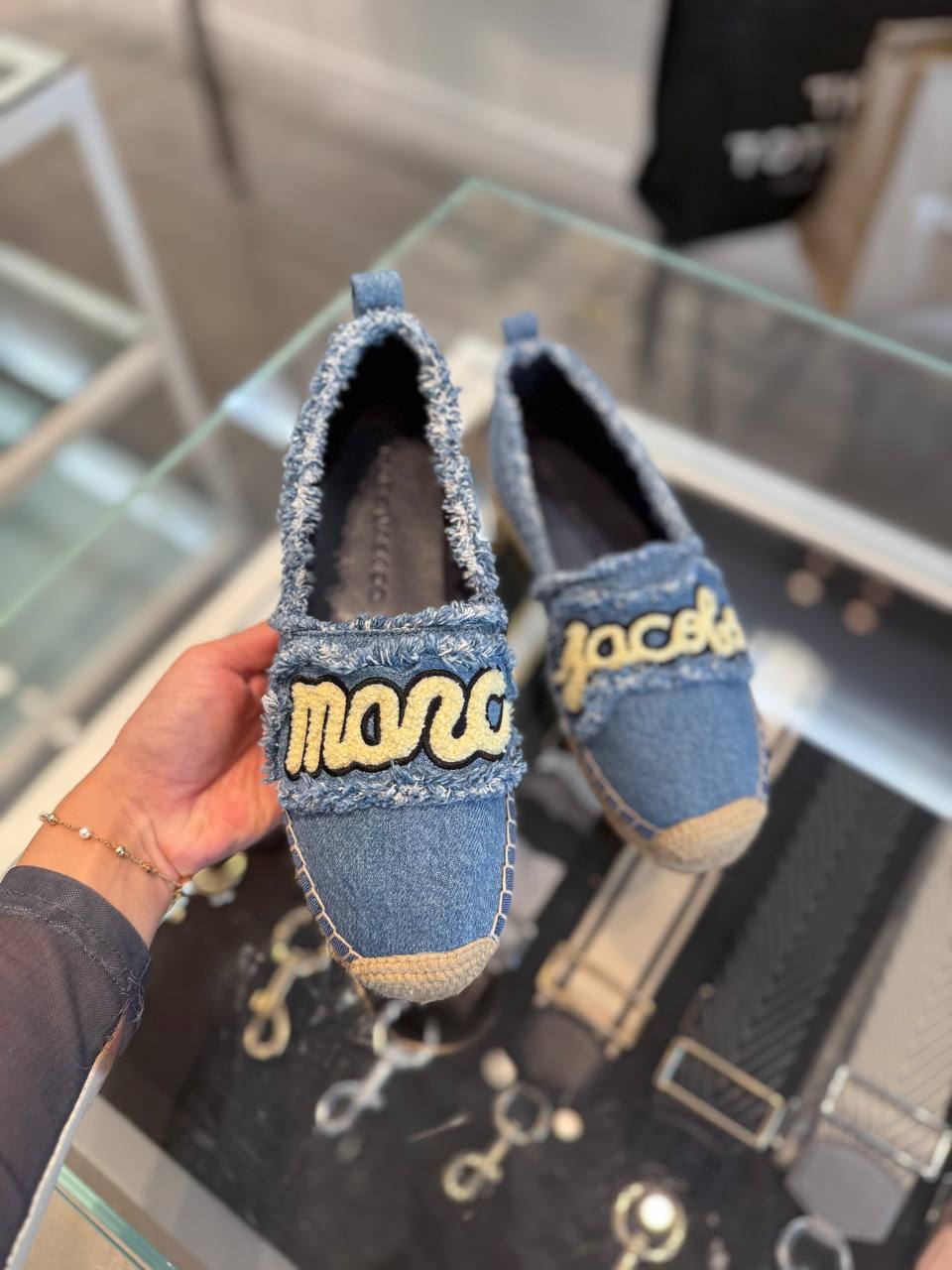 MARC JACOBS