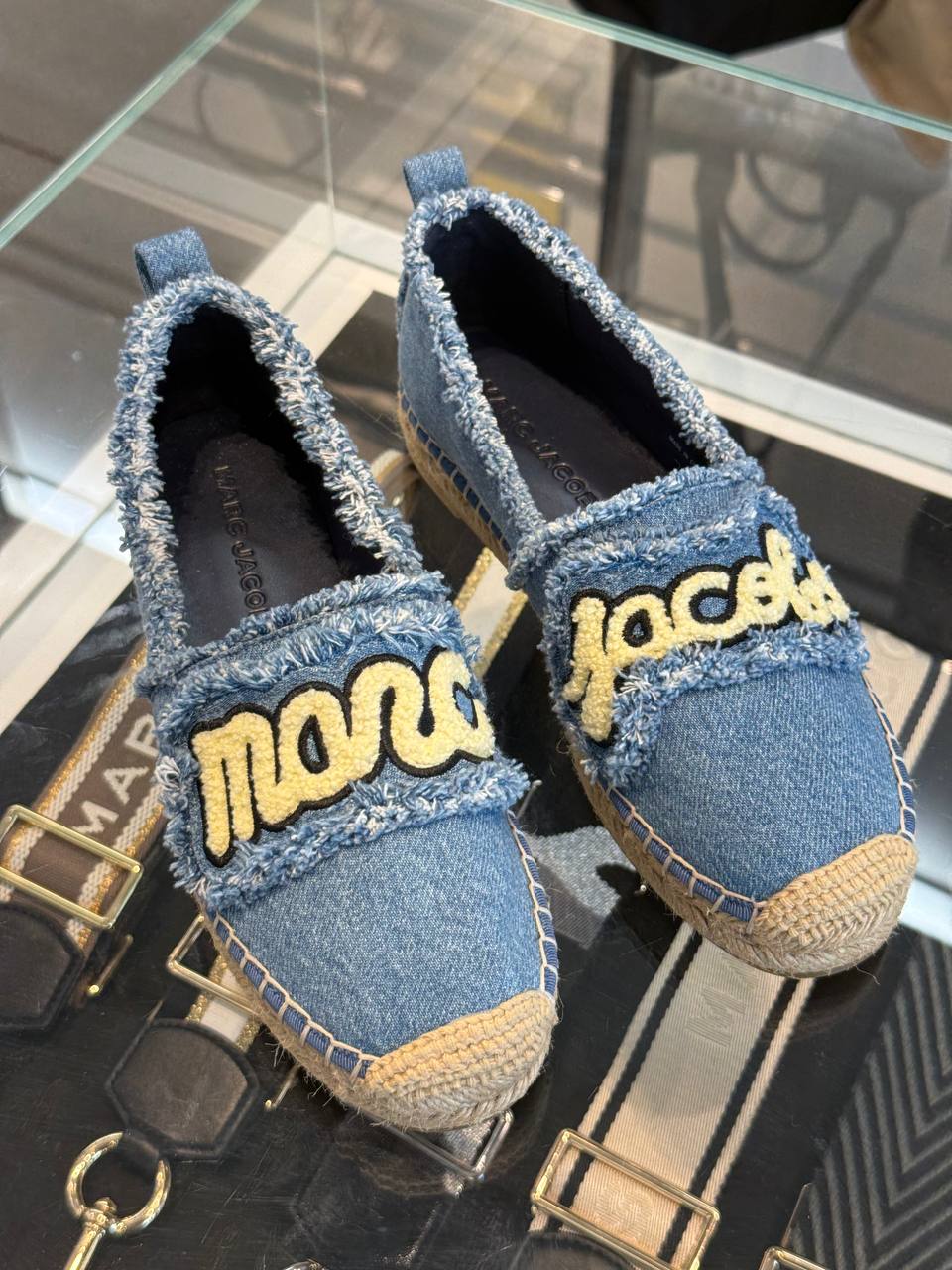 MARC JACOBS
