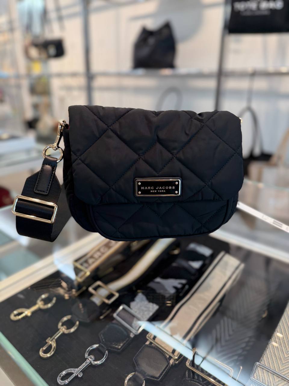MARC JACOBS