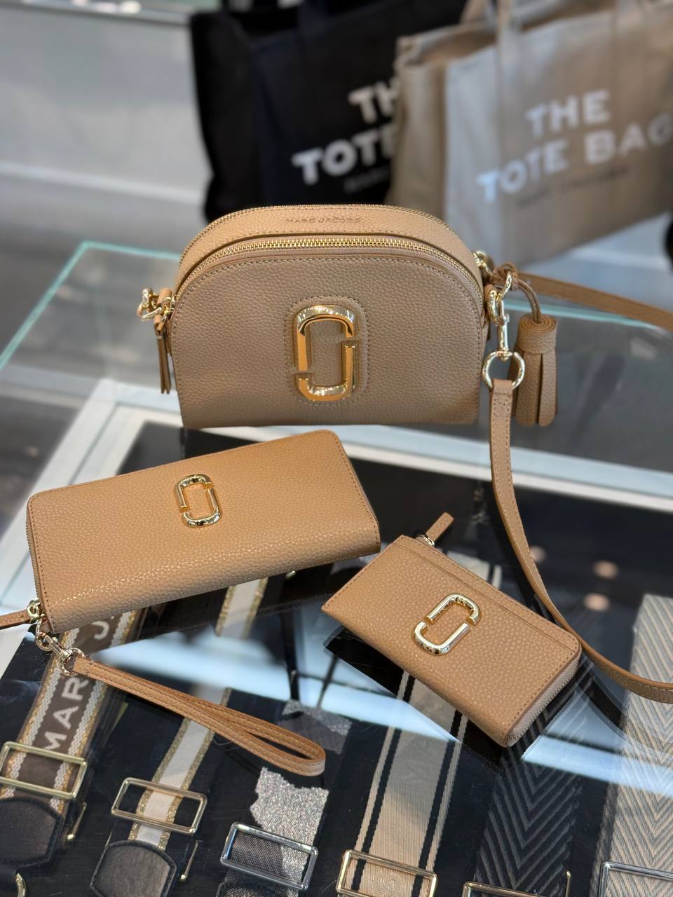 MARC JACOBS