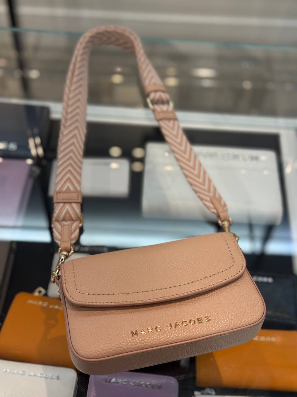 MARC JACOBS