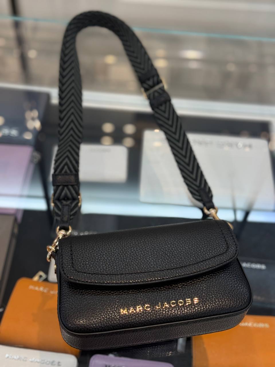 MARC JACOBS