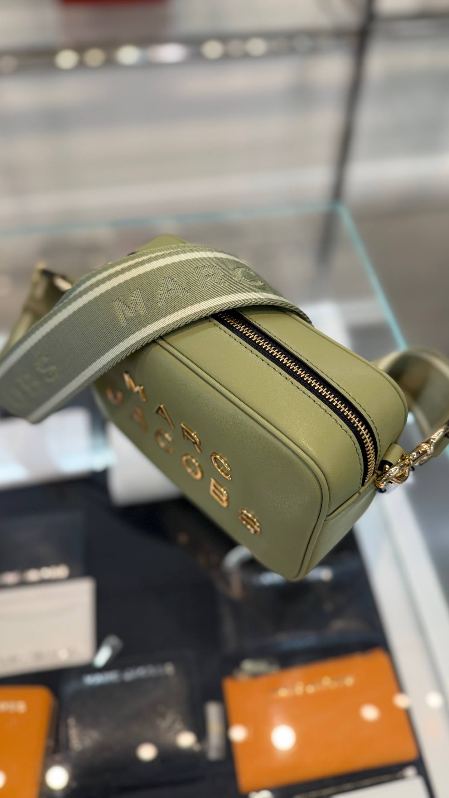 MARC JACOBS
