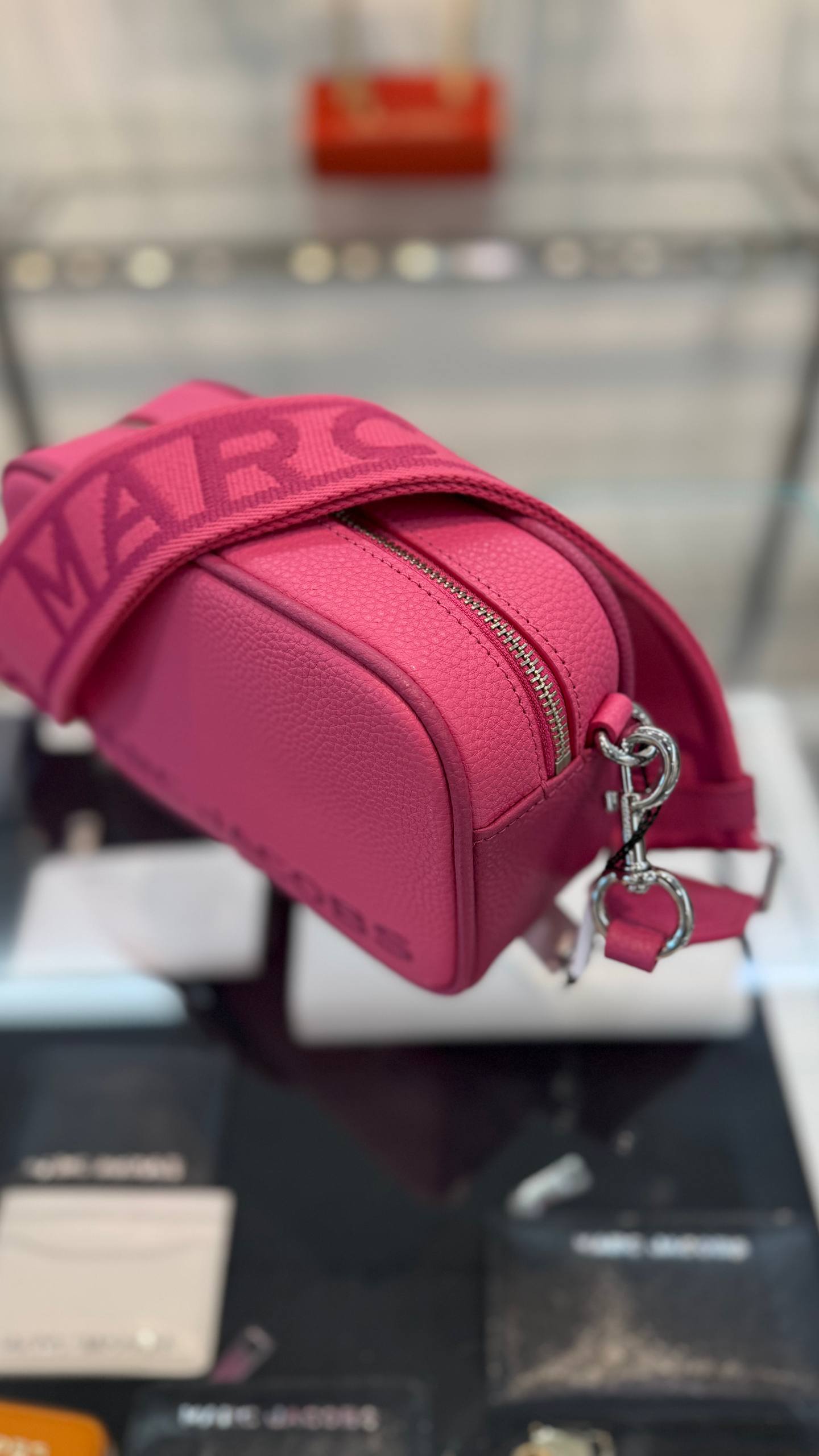 MARC JACOBS