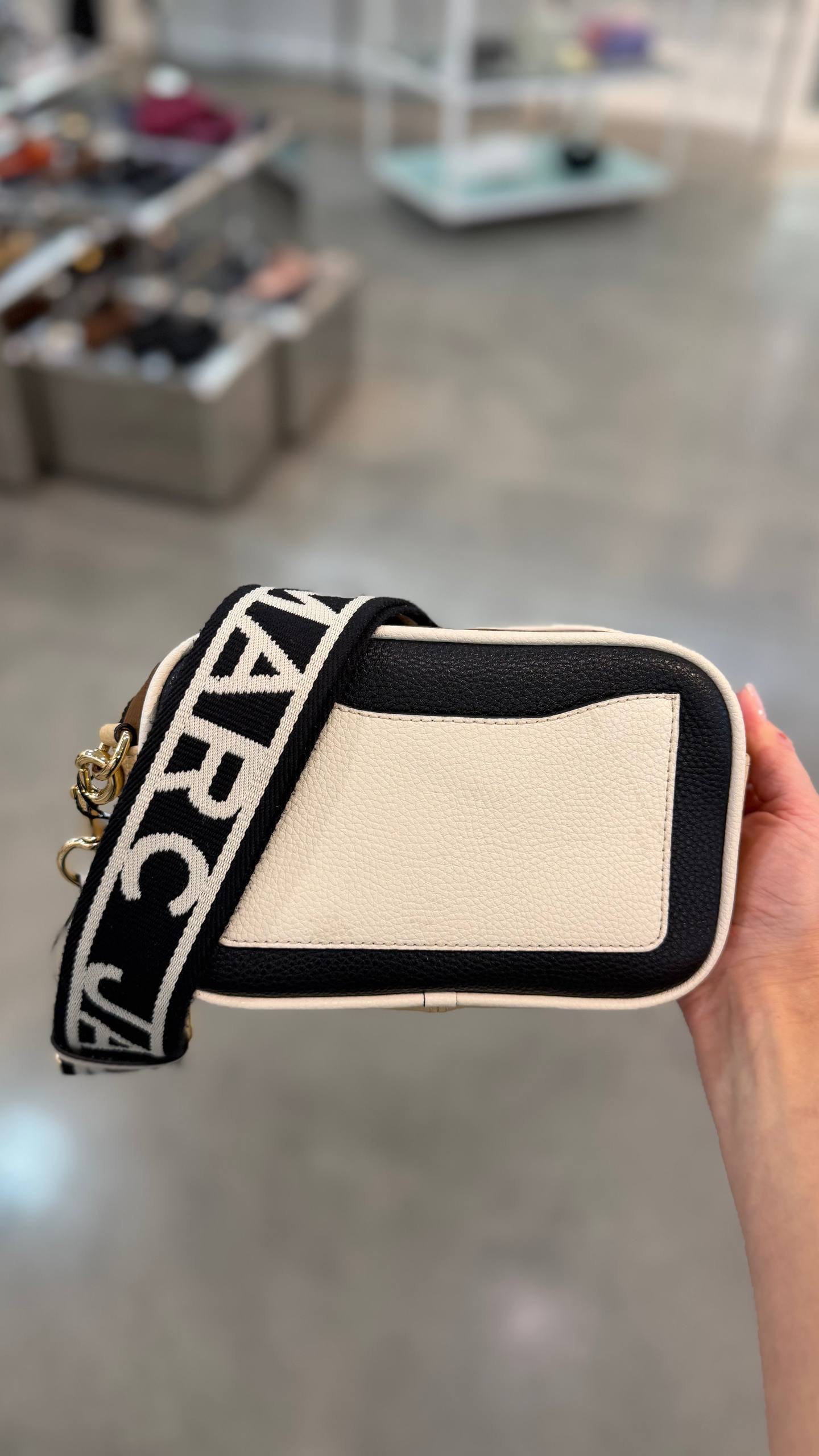 MARC JACOBS