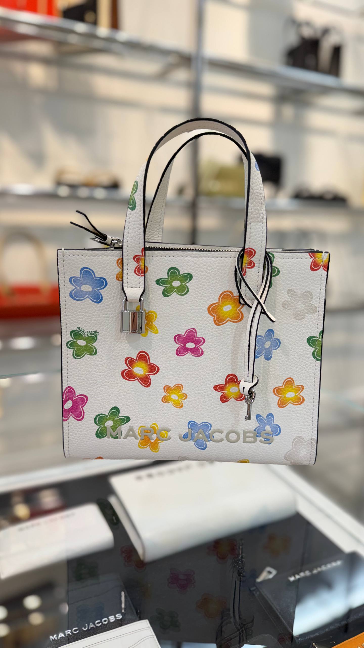 MARC JACOBS