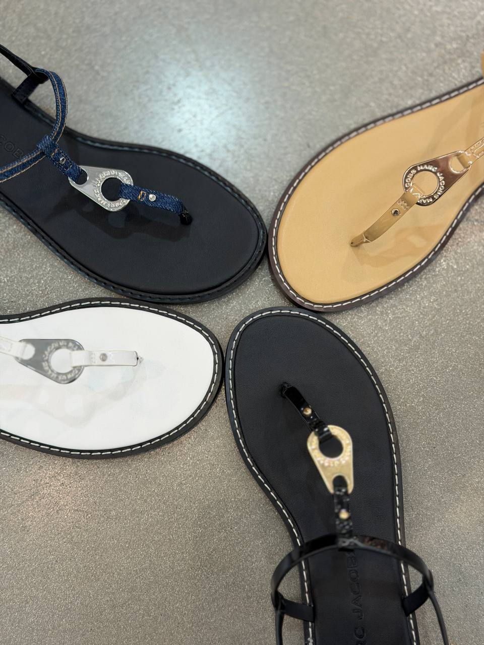 MARC JACOBS ‼️СНИЖЕНИЕ ЦЕНЫ‼️🏷️ 136$