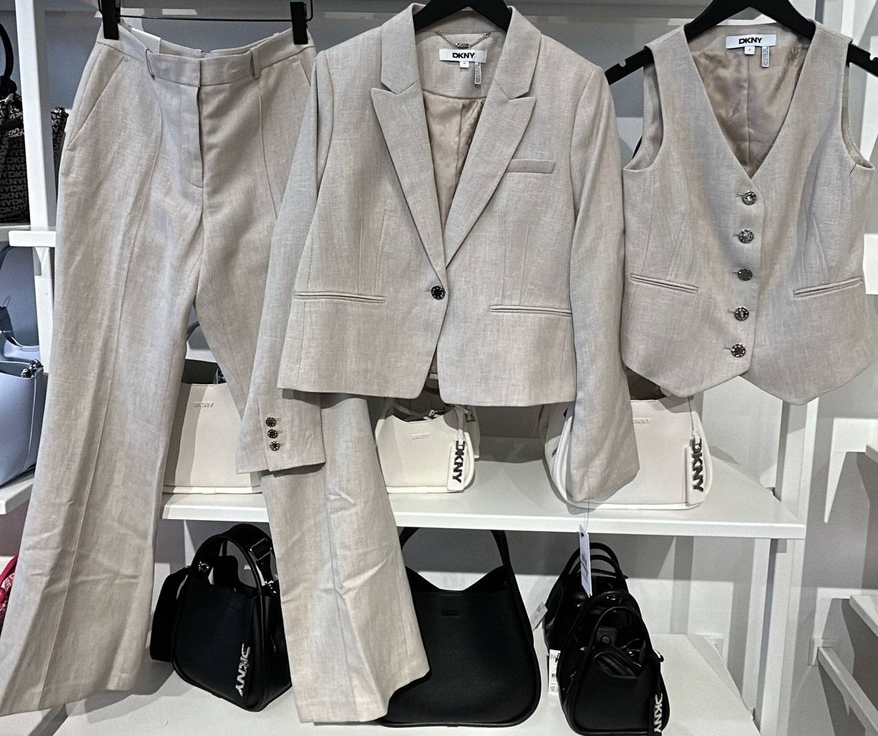 DKNY