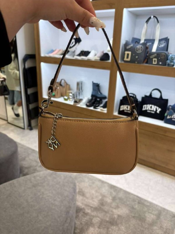 DKNY 🏷️ 56$