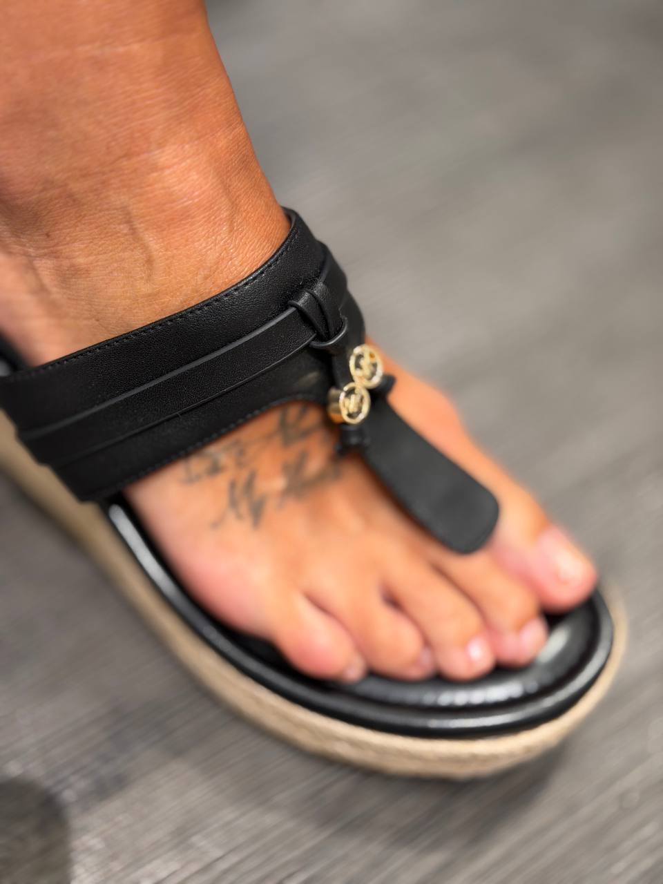 MICHAEL KORS 🏷️ 68$