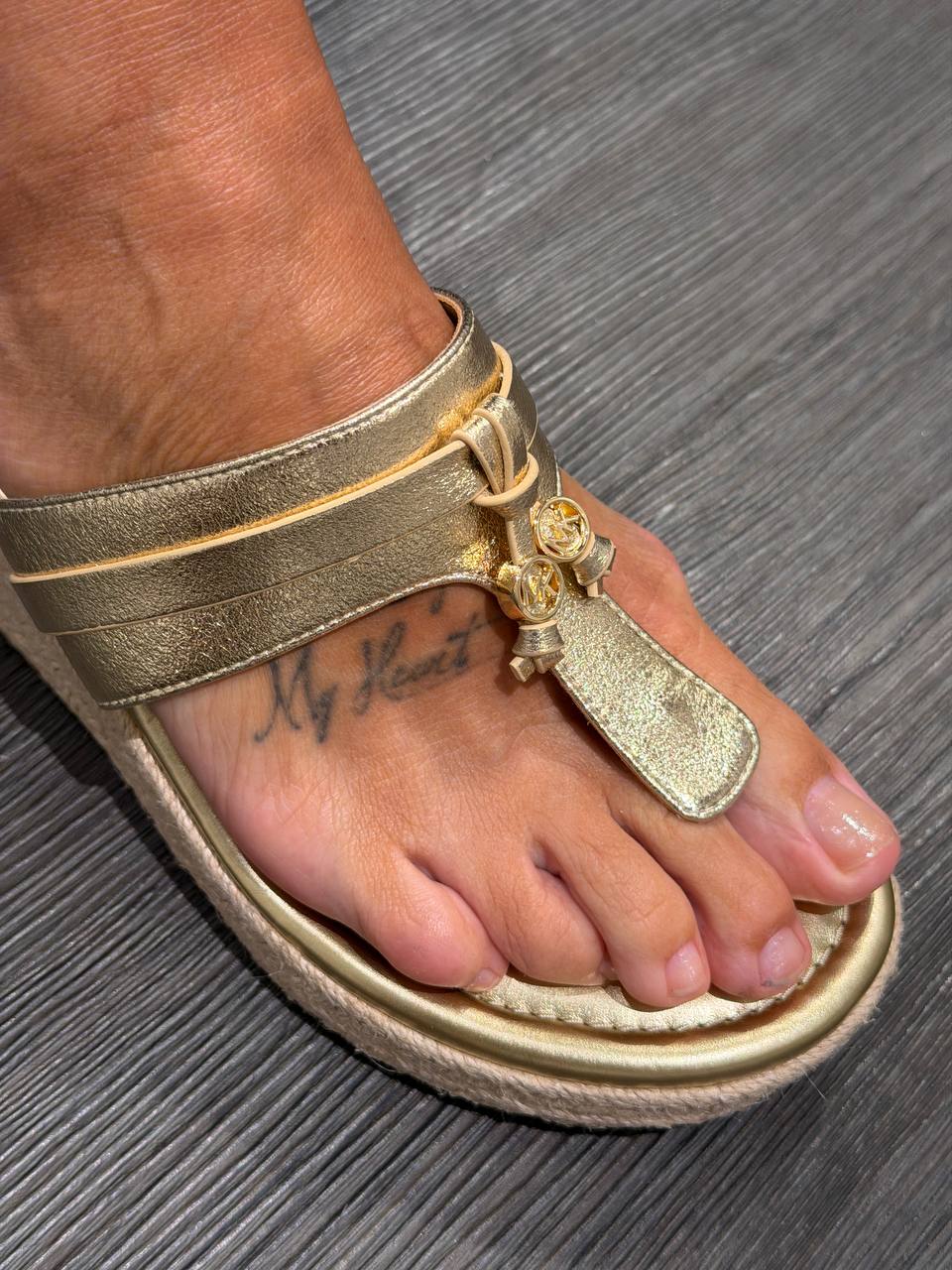 MICHAEL KORS 🏷️ 68$