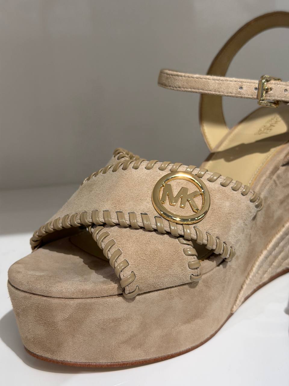 MICHAEL KORS 🏷️ 83$