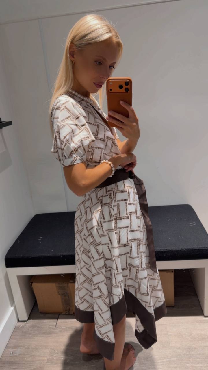 KARL LAGERFELD 🏷️ 108$