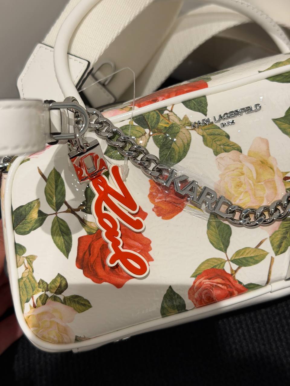 KARL LAGERFELD 🏷️ 107$