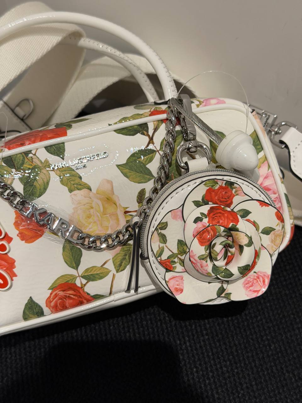 KARL LAGERFELD 🏷️ 107$
