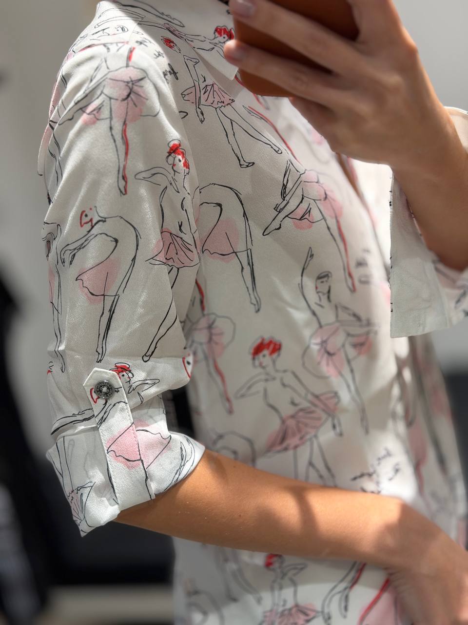 KARL LAGERFELD 🏷️ 47$