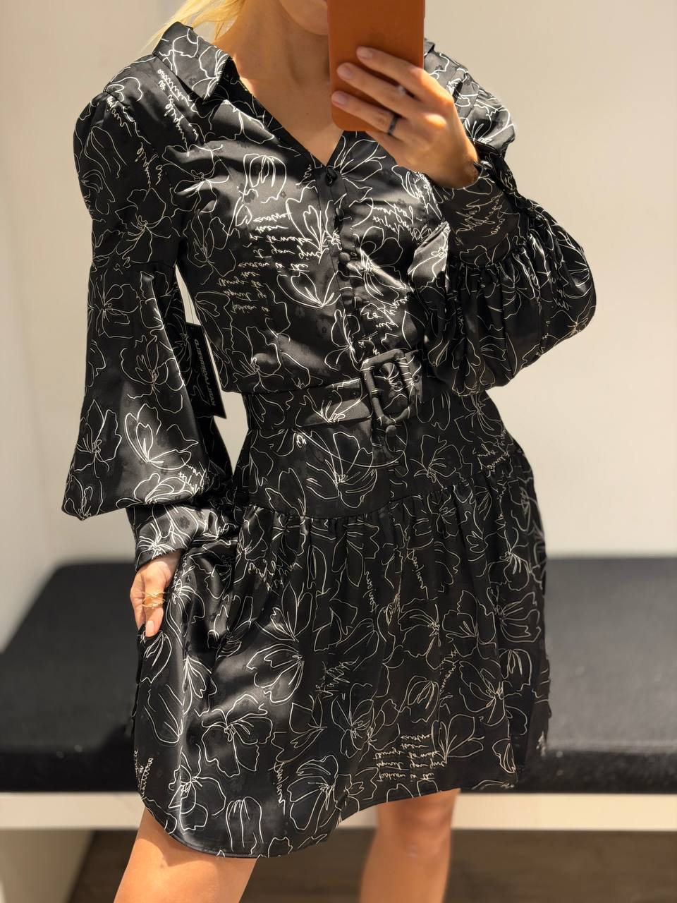KARL LAGERFELD 🏷️ 91$