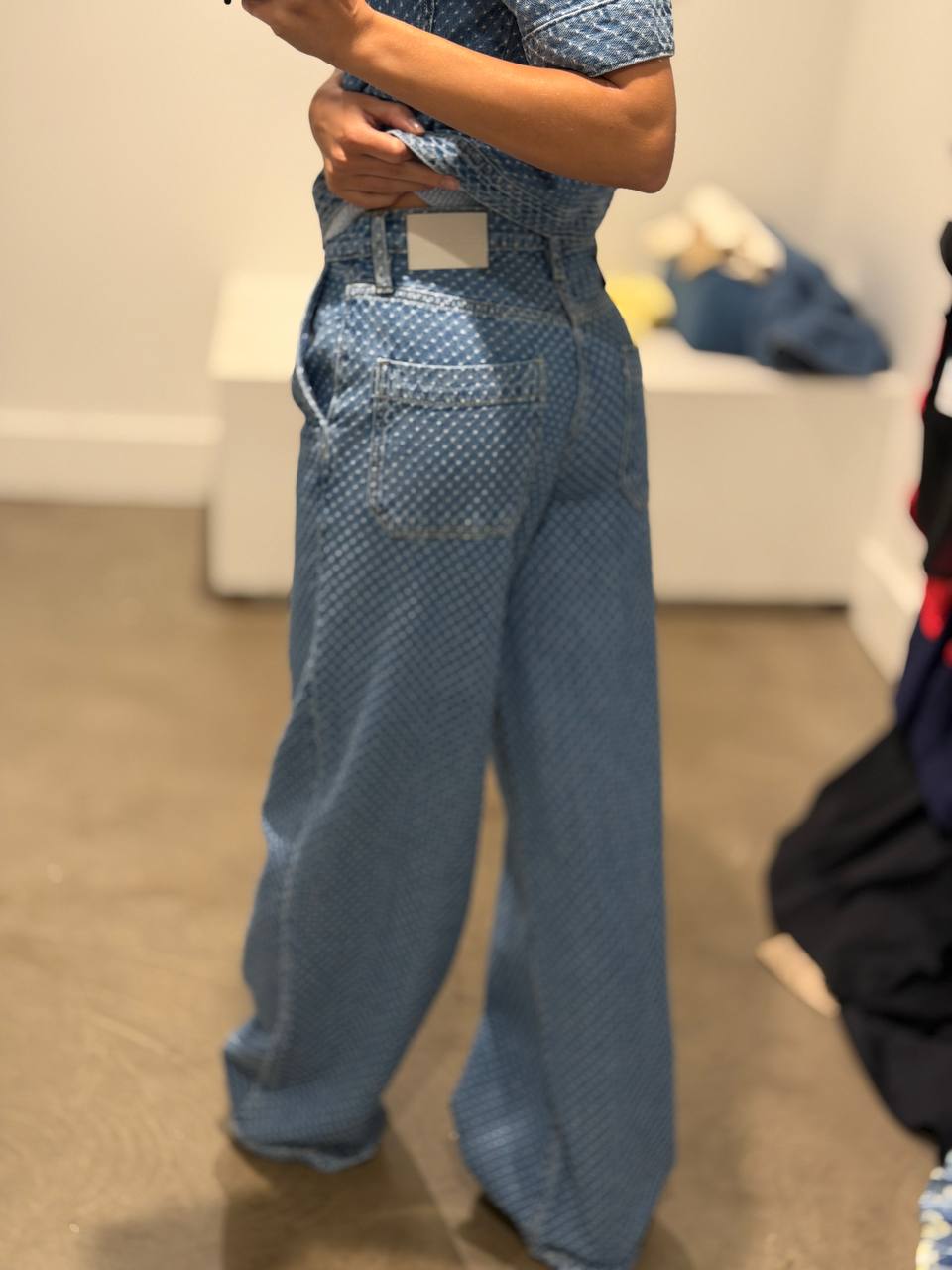 DKNY