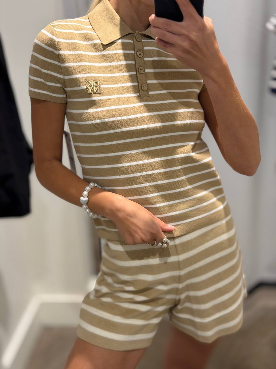 DKNY
